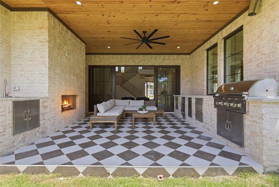 Exterior details and patio area of a home in , Dallas (Image 3).
