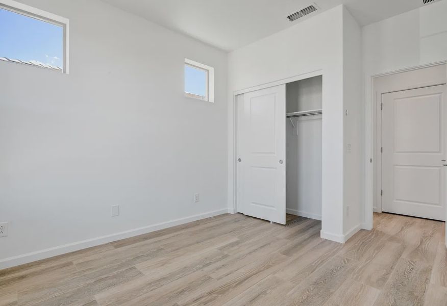 Guest Bed - 21 of 27