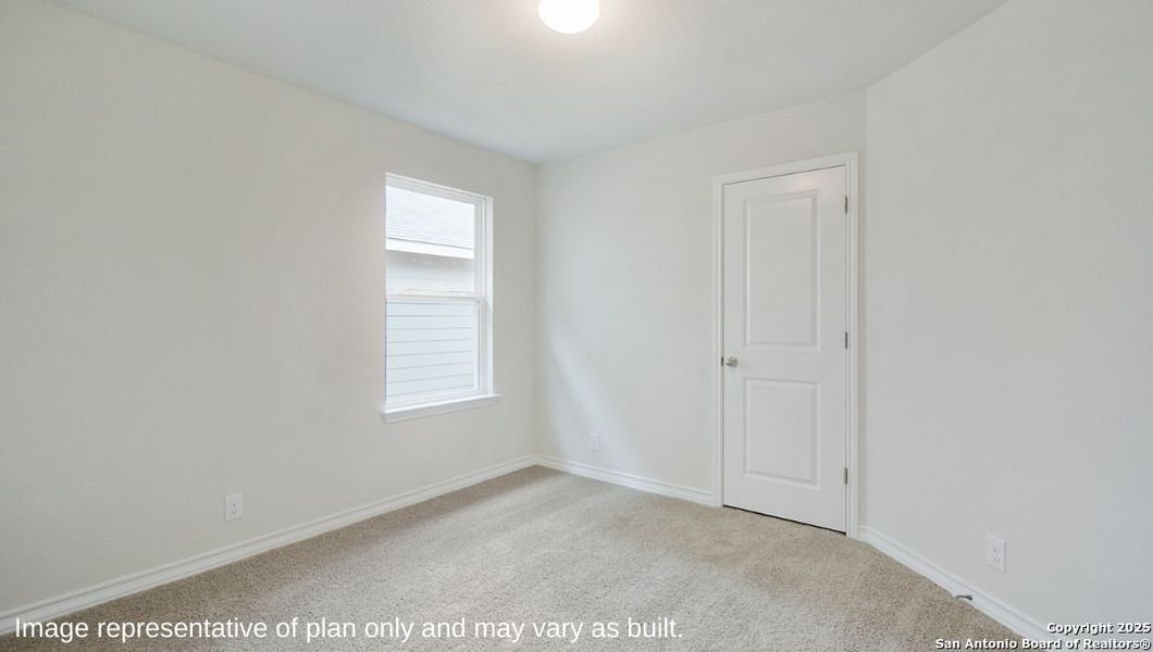 Spacious, unfurnished interior of a new home in Avenida, Converse (Image 21).