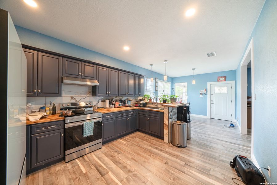 Furnished interior view inside a new home in , Schertz (Image 5).