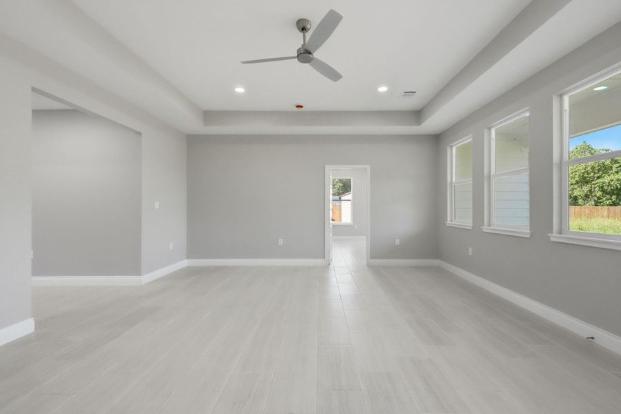 Spacious, unfurnished interior of a new home in , Conroe (Image 34). Spacious, unfurnished interior of a new home in , Conroe (Image 34).