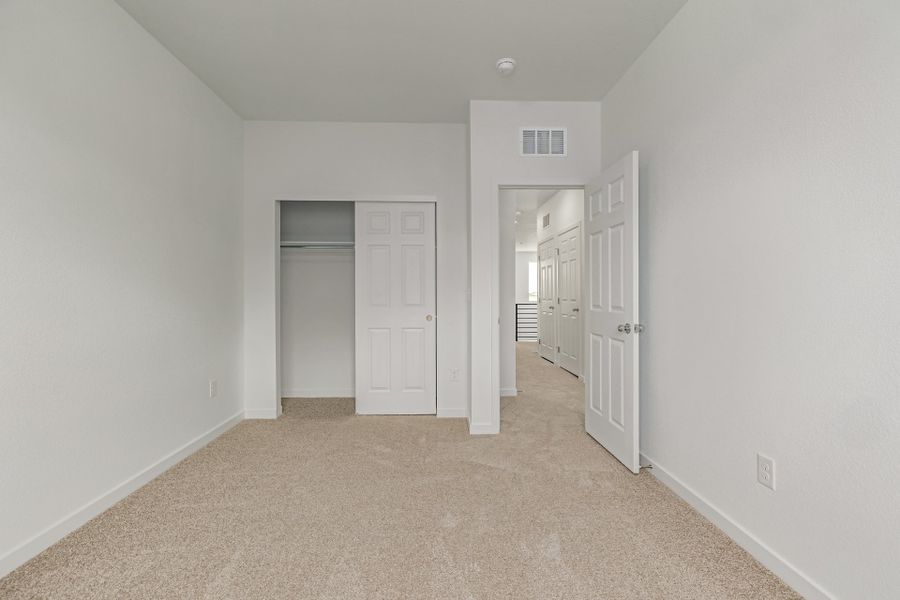 Spacious, unfurnished interior of a new home in Painted Prairie, Aurora (Image 24). Spacious, unfurnished interior of a new home in Painted Prairie, Aurora (Image 24).