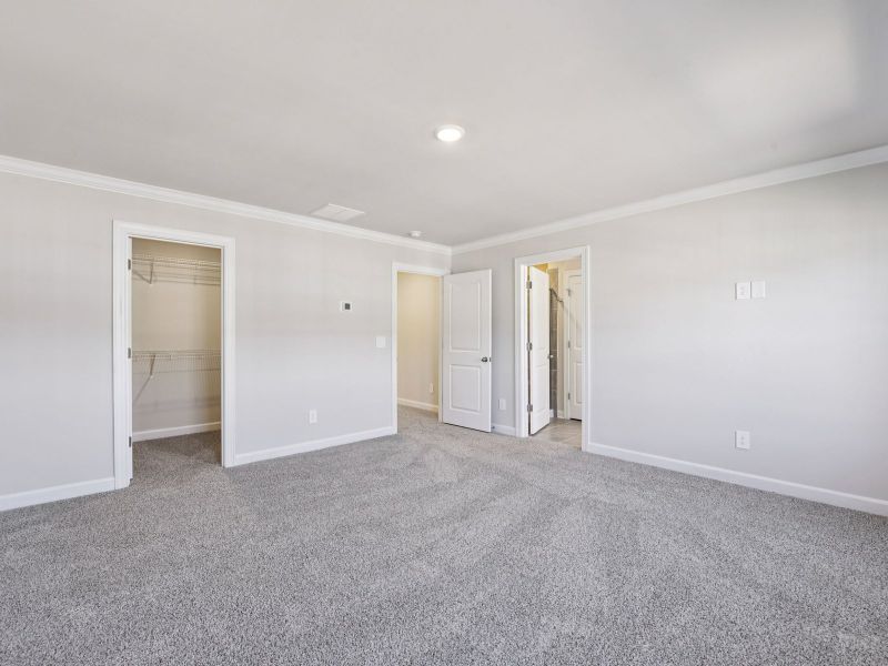 Spacious, unfurnished interior of a new home in Crossrail Station, Mooresville (Image 15).