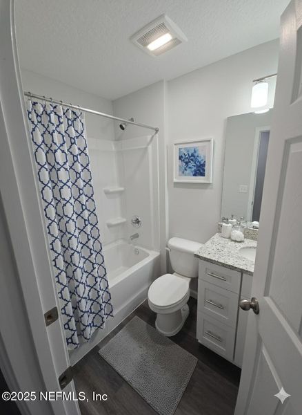 Furnished interior view inside a new home in , Jacksonville (Image 7).