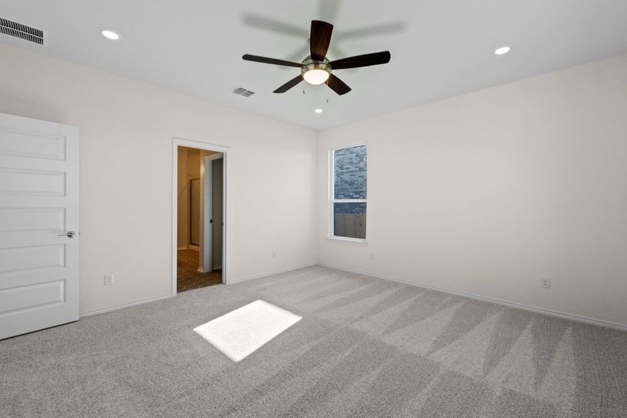 Spacious, unfurnished interior of a new home in Salerno - Classic Collection, Round Rock (Image 6).