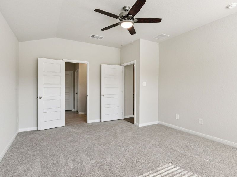 Spacious, unfurnished interior of a new home in Remington Ranch, San Antonio (Image 24). Spacious, unfurnished interior of a new home in Remington Ranch, San Antonio (Image 24).