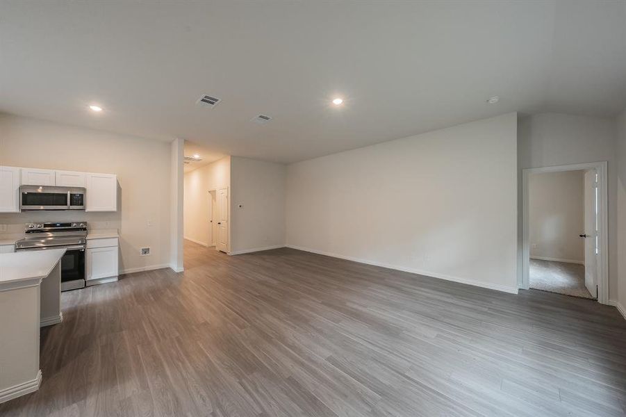 Spacious, unfurnished interior of a new home in Courtland Place, Cleburne (Image 37). Spacious, unfurnished interior of a new home in Courtland Place, Cleburne (Image 37).