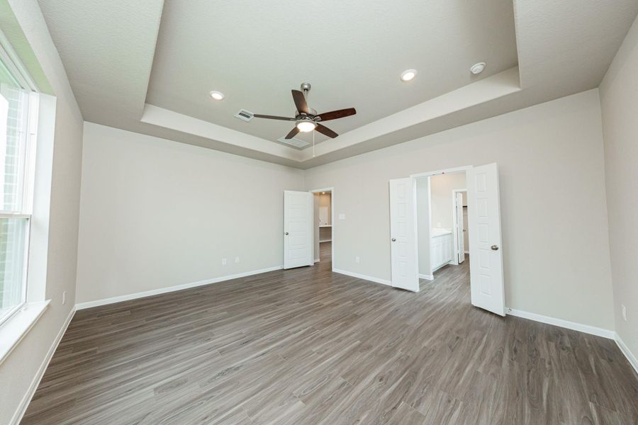 Spacious, unfurnished interior of a new home in River Ranch, Dayton (Image 14).