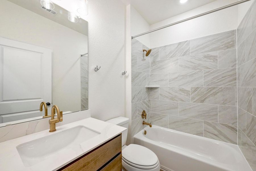 Furnished interior view inside a new home in Creekside at Estancia, Austin (Image 9).