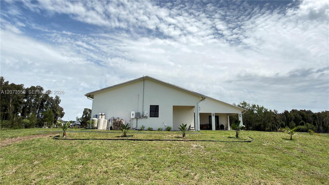 Exterior details and patio area of a home in , Loxahatchee (Image 31).