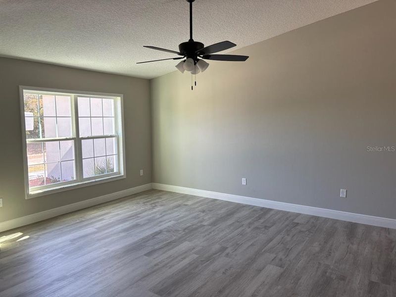 Spacious, unfurnished interior of a new home in , Citrus Springs (Image 23).