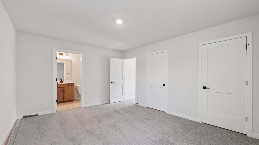 Representative unfurnished interior of a home built from the Hartwell by D.R. Horton in Westport, York (Image 37). Representative unfurnished interior of a home built from the Hartwell by D.R. Horton in Westport, York (Image 37).