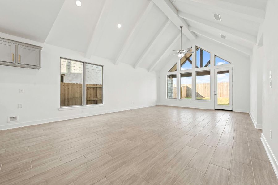 Representative image. Features, specifications, selections and colors may vary. Representative image. Features, specifications, selections and colors may vary.