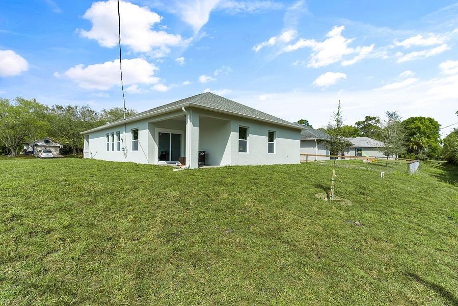 8646-100th-Ave-HigMedia-037-1280