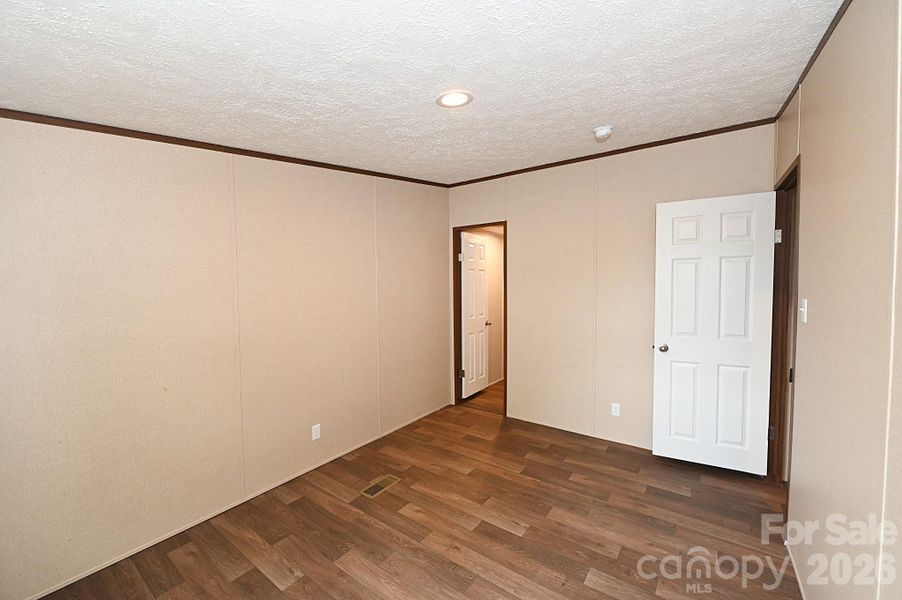 Spacious, unfurnished interior of a new home in , Stony Point (Image 26).