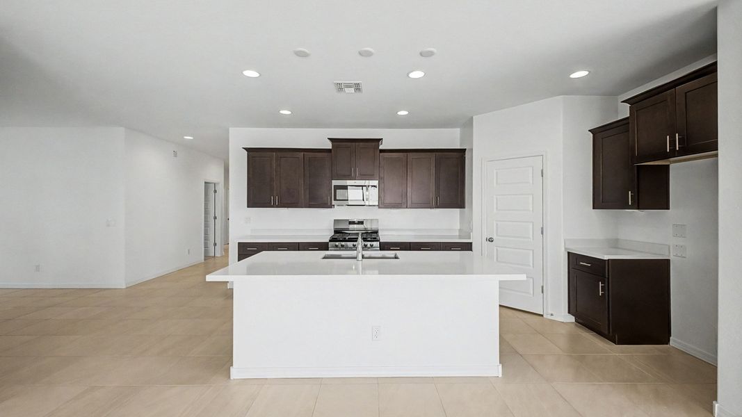 Furnished interior view inside a new home in The Villas at Mystic, Peoria (Image 8).