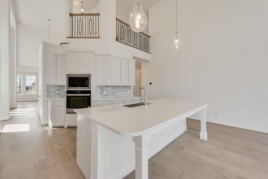 Furnished interior view inside a new home in Prairie Ridge, Midlothian (Image 7). Furnished interior view inside a new home in Prairie Ridge, Midlothian (Image 7).