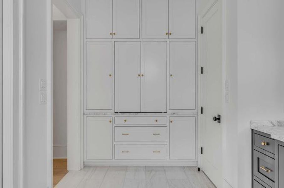 Spacious, unfurnished interior of a new home in , Mount Pleasant (Image 28).