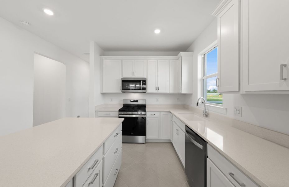 Furnished interior view inside a new home in Del Webb Oak Creek, North Fort Myers (Image 18).