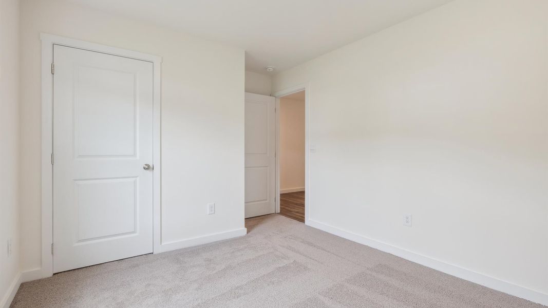 Spacious, unfurnished interior of a new home in Emory Creek, Harriman (Image 9). Spacious, unfurnished interior of a new home in Emory Creek, Harriman (Image 9).