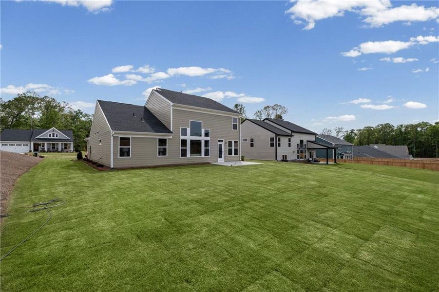 Exterior details and patio area of a home in Pickens Bluff, Hiram (Image 4).