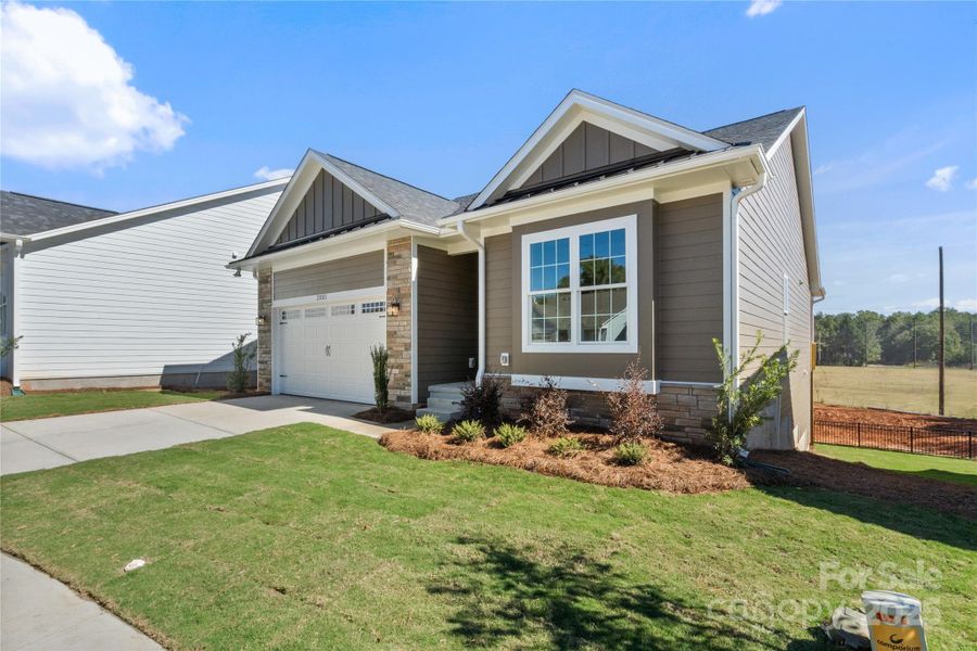Exterior details and patio area of a home in , Fort Mill (Image 2).
