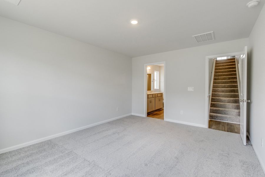 Spacious, unfurnished interior of a new home in Bluefield, Lexington (Image 24). Spacious, unfurnished interior of a new home in Bluefield, Lexington (Image 24).