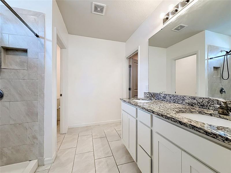 Furnished interior view inside a new home in , Winter Haven (Image 26).