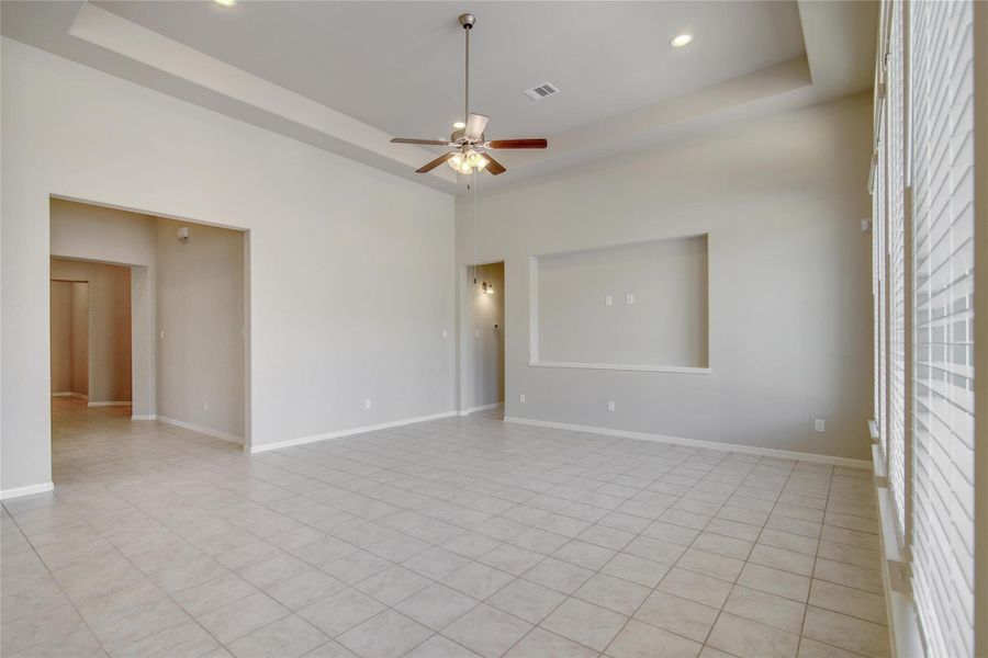 Spacious, unfurnished interior of a new home in Rates starting as low as, Iowa Colony (Image 27).