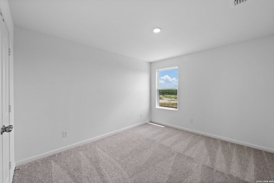Spacious, unfurnished interior of a new home in , San Antonio (Image 18).