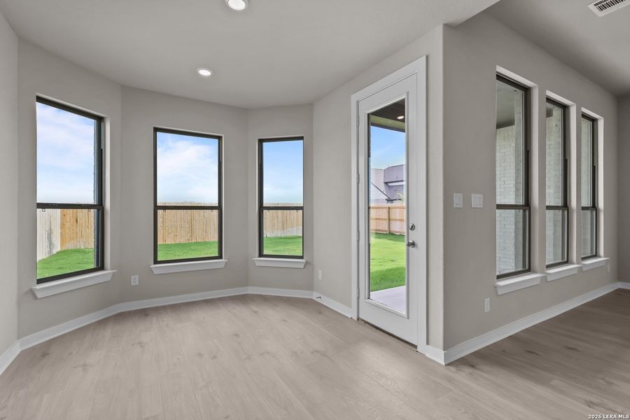 Spacious, unfurnished interior of a new home in Nopal Valley, San Antonio (Image 20). Spacious, unfurnished interior of a new home in Nopal Valley, San Antonio (Image 20).