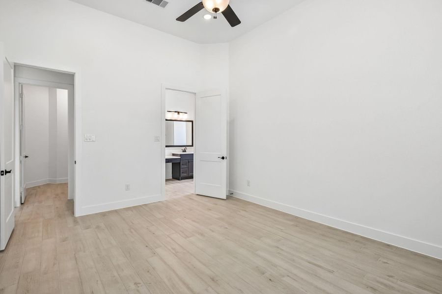 Spacious, unfurnished interior of a new home in Artavia, Conroe (Image 23). Spacious, unfurnished interior of a new home in Artavia, Conroe (Image 23).