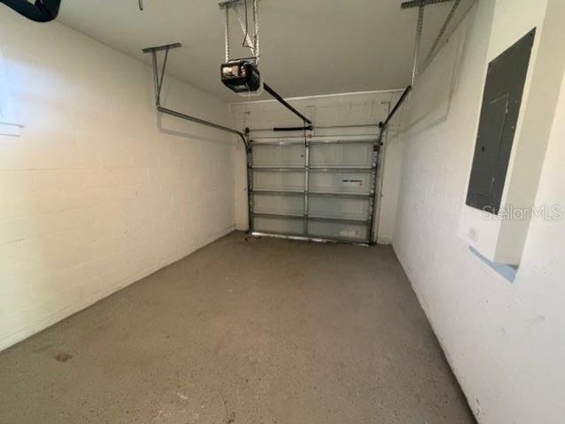 Spacious, unfurnished interior of a new home in , St. Petersburg (Image 35).