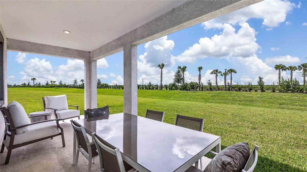 Exterior details and patio area of a home in Star Farms at Lakewood Ranch, Lakewood Ranch (Image 3).
