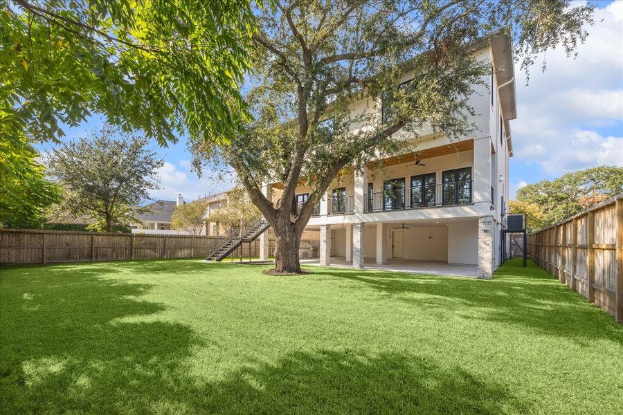 A huge amount of green space with enhanced drainage installed by the Sellers! A huge amount of green space with enhanced drainage installed by the Sellers!