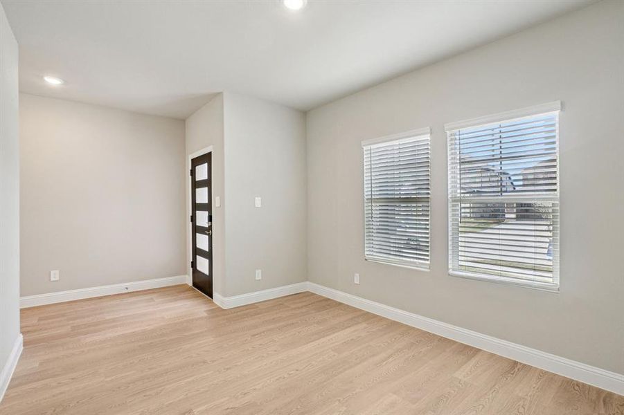 Photo is not of the actual home, but is an inspirational photo of builder’s model home and may depict options, furnishings, and/or decorator features that are not included. Photo is not of the actual home, but is an inspirational photo of builder’s model home and may depict options, furnishings, and/or decorator features that are not included.