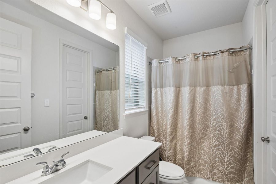 Furnished interior view inside a new home in Valencia, Manvel (Image 15). Furnished interior view inside a new home in Valencia, Manvel (Image 15).