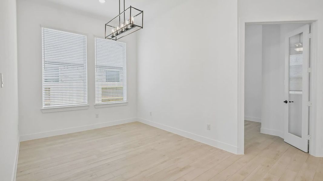 Spacious, unfurnished interior of a new home in Artavia, Conroe (Image 26).