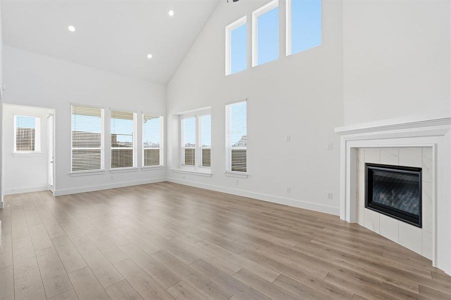 Spacious, unfurnished interior of a new home in Sandbrock Ranch, Aubrey (Image 14). Spacious, unfurnished interior of a new home in Sandbrock Ranch, Aubrey (Image 14).