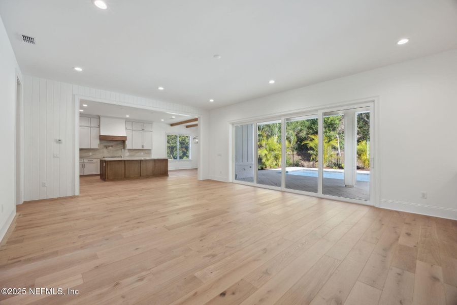 Spacious, unfurnished interior of a new home in , Jacksonville (Image 54).
