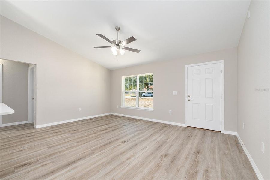 Spacious, unfurnished interior of a new home in , Summerfield (Image 15).