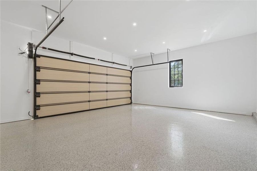 Spacious, unfurnished interior of a new home in , Canton (Image 27).