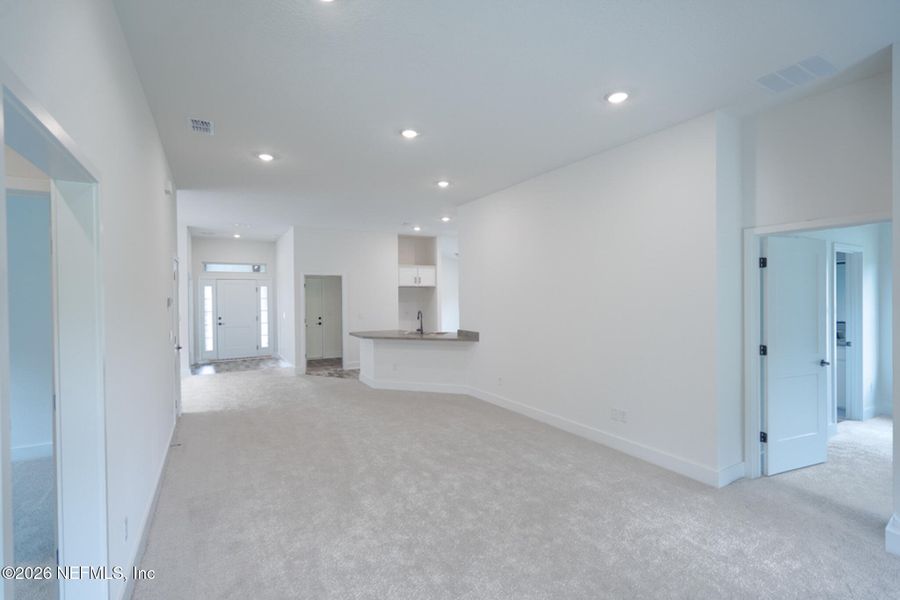 Spacious, unfurnished interior of a new home in Summerglen, Jacksonville (Image 12). Spacious, unfurnished interior of a new home in Summerglen, Jacksonville (Image 12).