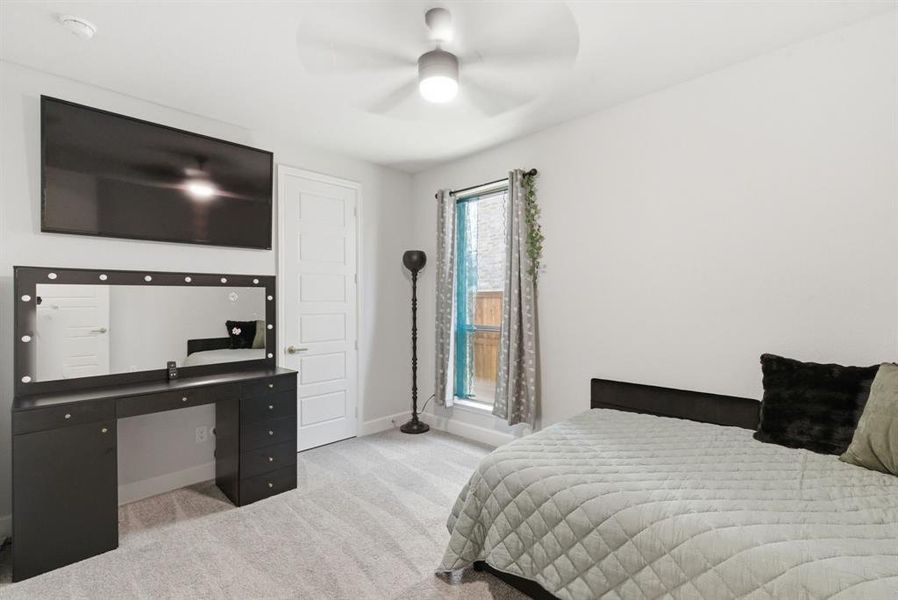 Furnished interior view inside a new home in Sweetgrass, Haslet (Image 25).