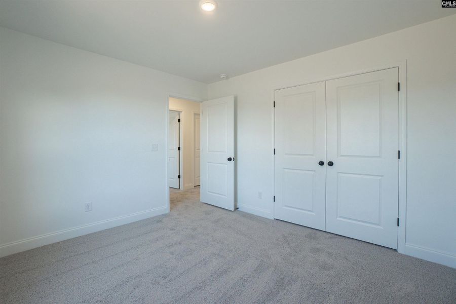 Spacious, unfurnished interior of a new home in Beach Forest, Sumter (Image 28).