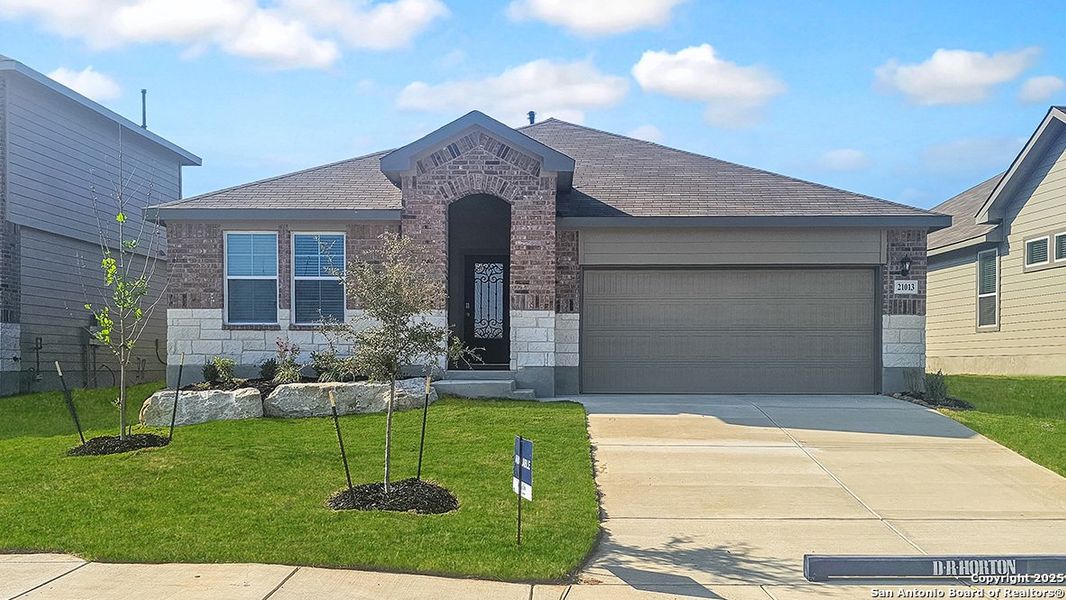 Exterior details and patio area of a home in Brookstone Creek, San Antonio (Image 2). Exterior details and patio area of a home in Brookstone Creek, San Antonio (Image 2).