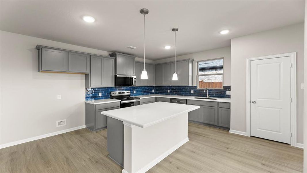 12. 2827 Wagoner - Kitchen (2) 12. 2827 Wagoner - Kitchen (2)