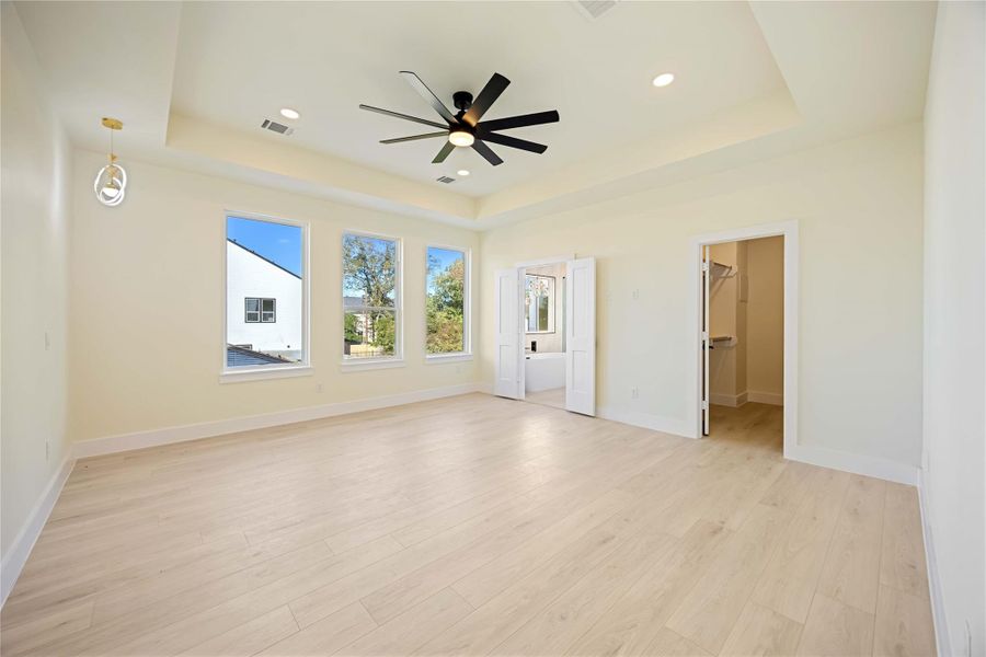 Spacious, unfurnished interior of a new home in , Houston (Image 19).