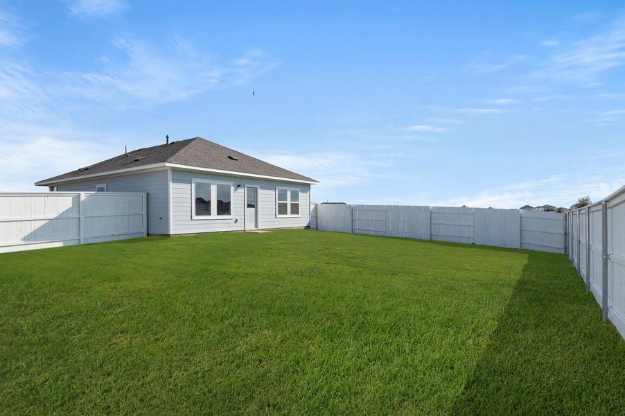 Exterior details and patio area of a home in Harvest Ridge, Elgin (Image 2). Exterior details and patio area of a home in Harvest Ridge, Elgin (Image 2).