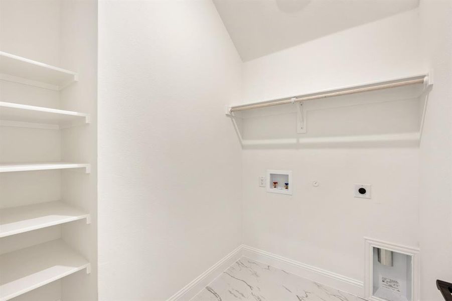 Spacious, unfurnished interior of a new home in Timberbrook, Justin (Image 32).